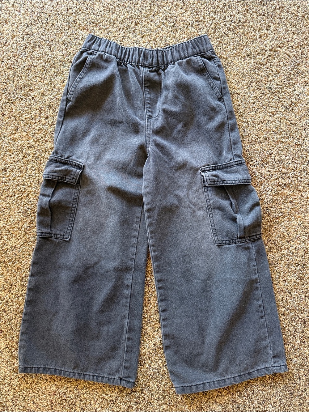 Cotton On Kids Wide-Leg Cargo Jeans in Charcoal Gray